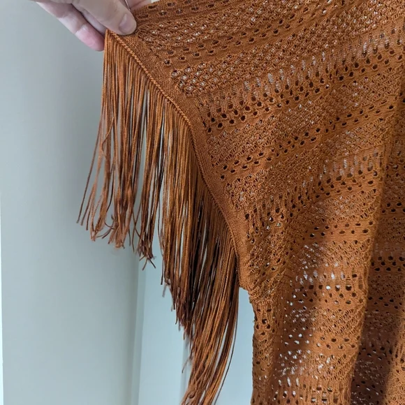 Vero Moda Women's Rust Orange Crochet Fringe Poncho - Picture 6 of 6